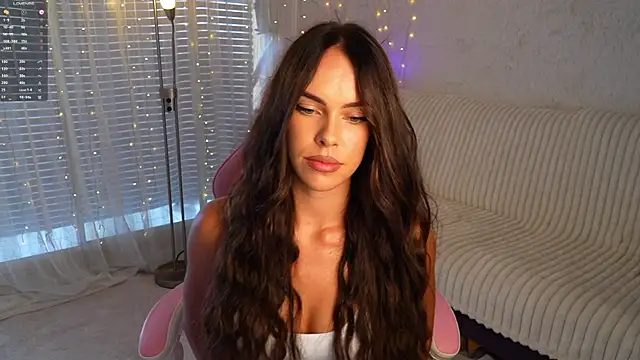 Snapshot of Dilara054 chatting on September 16, 1:34 pm Dilara054 online show from September 16, 1:34 pm
