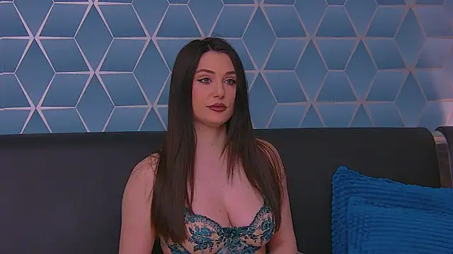 Snapshot of KassieWeins chatting on April 20, 5:59 pm KassieWeins online show from April 20, 5:59 pm