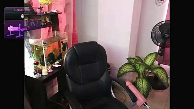 Snapshot of Lady_Kaisa chatting on May 12, 8:06 pm Lady Kaisa online show from May 12, 8:06 pm