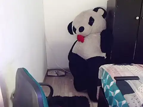 Snapshot of _annie_rosse chatting on February 13, 8:27 pm annie rosse online show from February 13, 8:27 pm