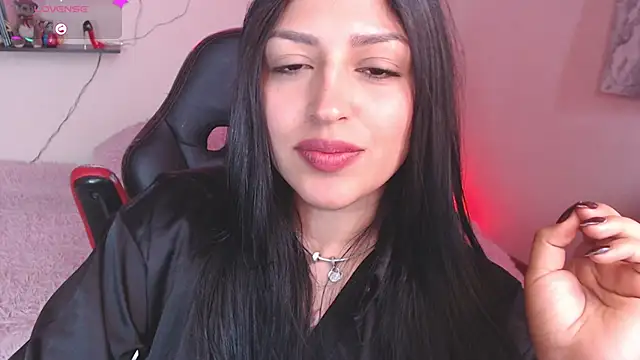 MissDennise online show from September 10, 5:35 pm