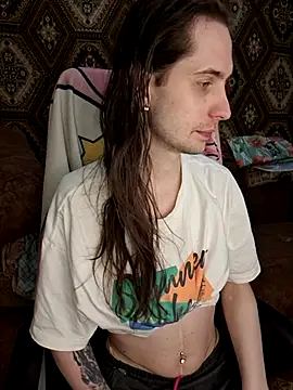 Nikki Sandy online show from February 16, 3:15 am