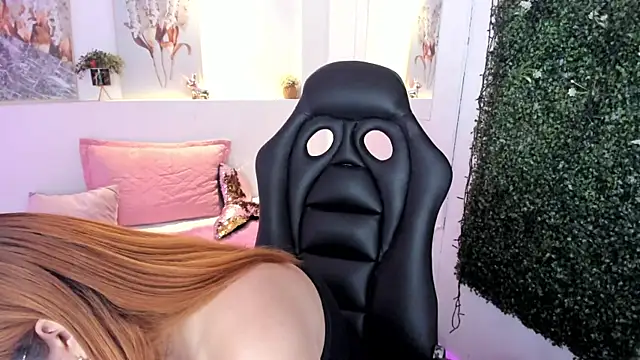 Snapshot of Abby_Mae_ chatting on January 11, 3:44 am Abby Mae online show from January 11, 3:44 am