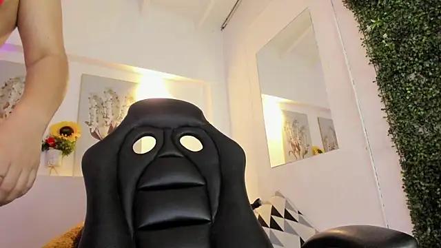 Snapshot of Abby_Mae_ chatting on November 30, 7:34 am Abby Mae online show from November 30, 7:34 am