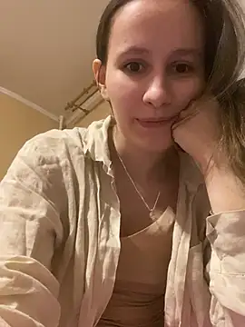 Snapshot of babywaifu chatting on December 18, 1:23 pm babywaifu online show from December 18, 1:23 pm