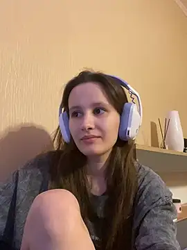 Snapshot of babywaifu chatting on February 9, 7:41 pm babywaifu online show from February 9, 7:41 pm