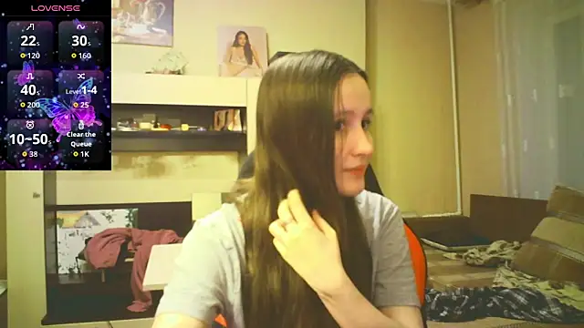 Snapshot of babywaifu chatting on October 5, 3:49 am babywaifu online show from October 5, 3:49 am