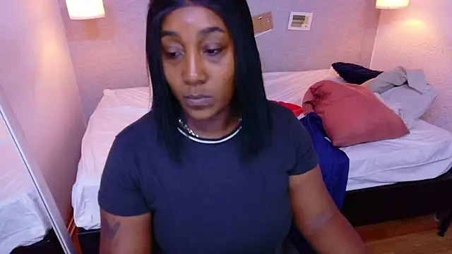 Snapshot of kiara_evanss chatting on July 15, 10:15 pm kiara evanss online show from July 15, 10:15 pm