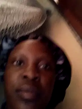 Snapshot of pretty_amaal chatting on December 21, 5:03 am pretty amaal online show from December 21, 5:03 am