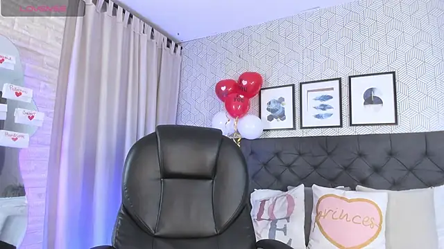 emma  smith1 online show from February 15, 12:22 pm