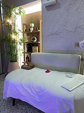 Snapshot of LIAH_IZUMI chatting on March 21, 1:16 pm LIAH IZUMI online show from March 21, 1:16 pm