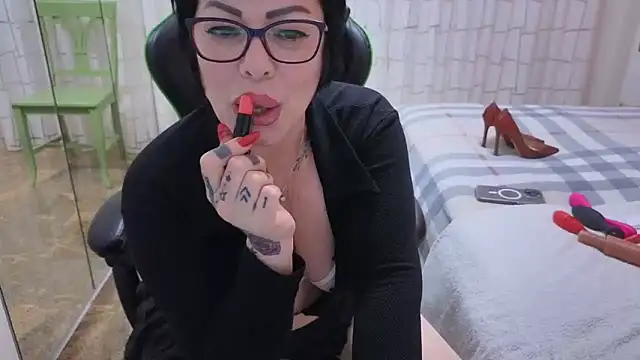 Snapshot of __Nina chatting on March 5, 4:13 pm Nina online show from March 5, 4:13 pm
