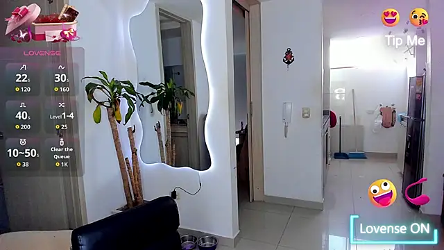 AbrilStivenson  online show from October 17, 10:01 pm