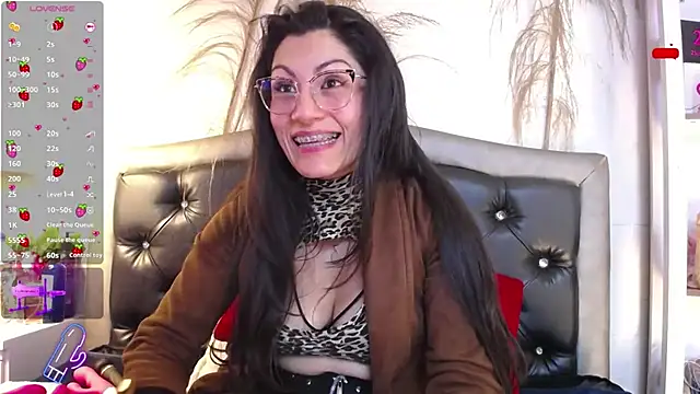 Rapunzeell  online show from February 24, 1:53 pm