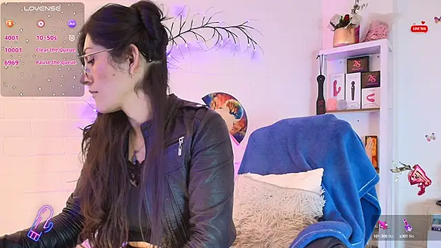 Rapunzeell  online show from September 10, 2:50 pm