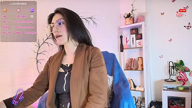 Rapunzeell  online show from September 12, 1:22 pm