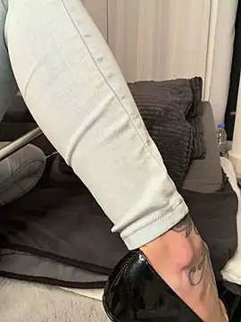 Snapshot of Laurahorney_xo chatting on February 16, 7:43 pm Laurahorney xo online show from February 16, 7:43 pm