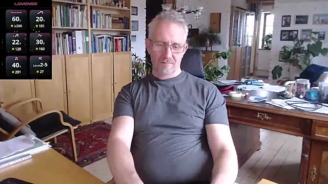 tom-swede online show from February 2, 2:02 pm