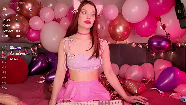 PrettyLilie online show from February 14, 3:09 pm