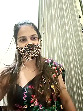 indianliza online show from December 18, 11:40 pm