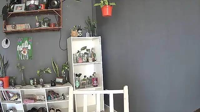 Snapshot of stupid_babybird chatting on March 5, 8:32 pm stupid babybird online show from March 5, 8:32 pm