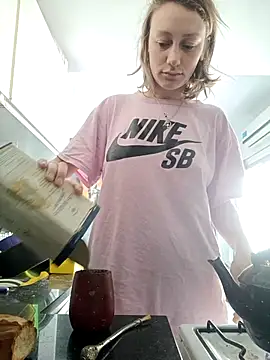 Snapshot of stupid_babybird chatting on October 30, 12:17 pm stupid babybird online show from October 30, 12:17 pm