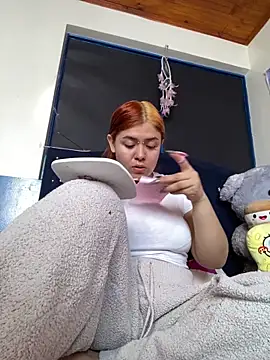 Snapshot of sara_winehouse1 chatting on March 13, 7:53 pm sara winehouse1 online show from March 13, 7:53 pm