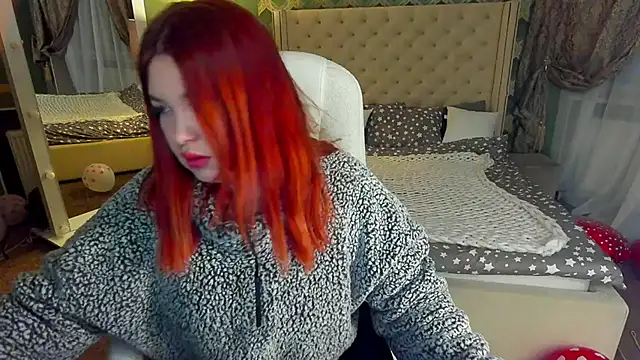 Snapshot of RosieMoons chatting on February 25, 7:47 pm RosieMoons online show from February 25, 7:47 pm