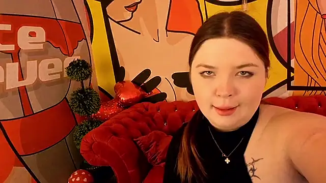 RosieMoons online show from March 26, 8:25 pm