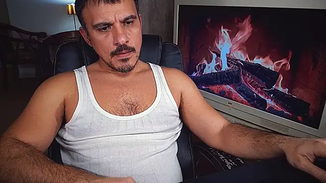 Snapshot of officeman7 chatting on January 9, 4:39 pm officeman7 online show from January 9, 4:39 pm