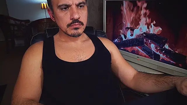 Snapshot of officeman7 chatting on January 11, 6:12 pm officeman7 online show from January 11, 6:12 pm