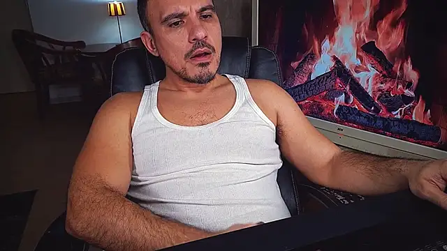 Snapshot of officeman7 chatting on January 26, 5:02 pm officeman7 online show from January 26, 5:02 pm