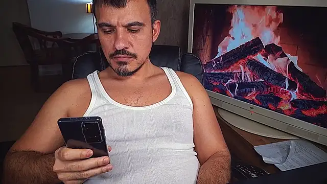 Snapshot of officeman7 chatting on February 6, 4:47 pm officeman7 online show from February 6, 4:47 pm