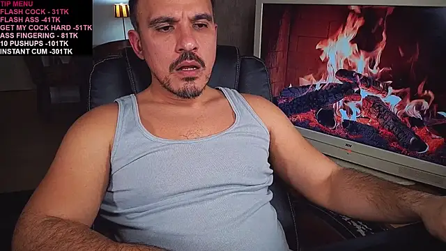 Snapshot of officeman7 chatting on February 20, 4:25 pm officeman7 online show from February 20, 4:25 pm