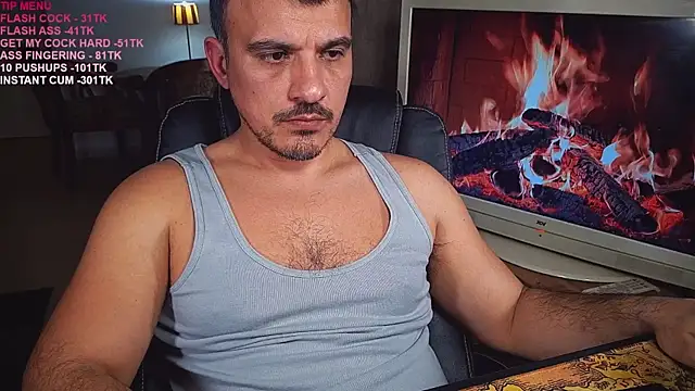 Snapshot of officeman7 chatting on March 1, 5:05 pm officeman7 online show from March 1, 5:05 pm