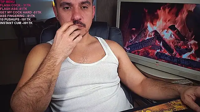 Snapshot of officeman7 chatting on March 5, 4:57 pm officeman7 online show from March 5, 4:57 pm