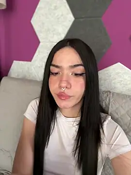 ShannonShanny online show from March 7, 11:07 am