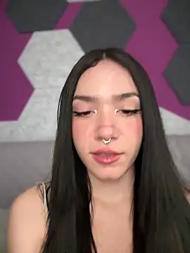 ShannonShanny online show from March 12, 9:55 am