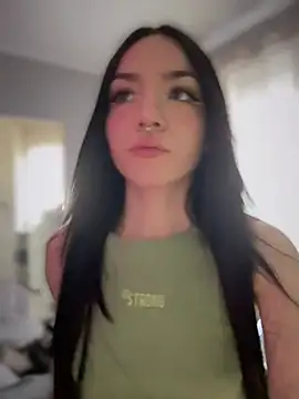 ShannonShanny online show from March 18, 10:46 am