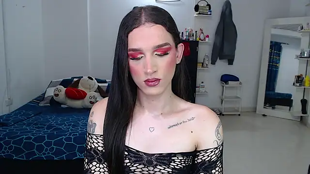 Playwithlulut77 online show from April 21, 12:11 pm