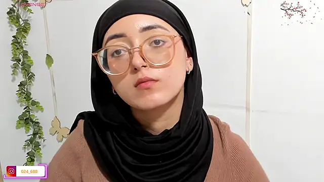 Snapshot of aysel_elid chatting on May 21, 12:06 am aysel elid online show from May 21, 12:06 am