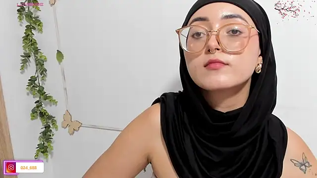 Snapshot of aysel_elid chatting on May 26, 11:23 pm aysel elid online show from May 26, 11:23 pm