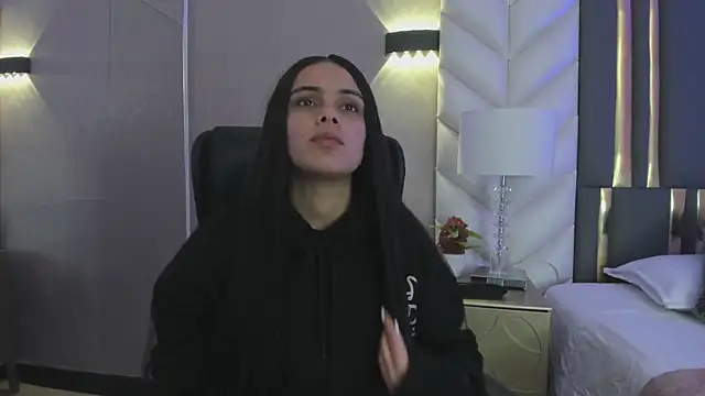 ChloeHarper  online show from February 16, 12:01 pm