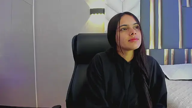 Snapshot of ChloeHarper_ chatting on May 1, 11:59 am ChloeHarper online show from May 1, 11:59 am