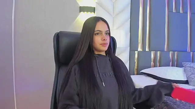 Snapshot of ChloeHarper_ chatting on May 23, 11:47 am ChloeHarper online show from May 23, 11:47 am