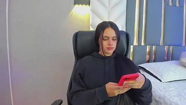 Snapshot of ChloeHarper_ chatting on May 26, 11:39 am ChloeHarper online show from May 26, 11:39 am
