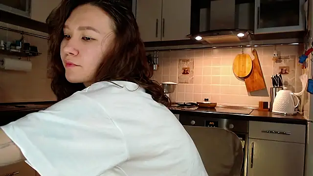 Snapshot of Kelly_Yon chatting on December 28, 8:47 pm Kelly Yon online show from December 28, 8:47 pm