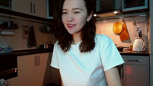 Snapshot of Kelly_Yon chatting on March 12, 9:03 pm Kelly Yon online show from March 12, 9:03 pm