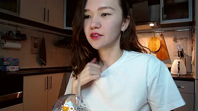 Snapshot of Kelly_Yon chatting on March 16, 9:37 pm Kelly Yon online show from March 16, 9:37 pm