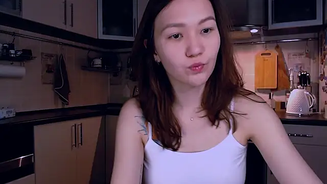 Snapshot of Kelly_Yon chatting on December 1, 6:07 am Kelly Yon online show from December 1, 6:07 am